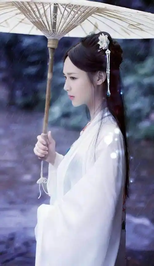 杨紫版白娘子很仙女,但我还是觉得缺少点什么?_经典_网友_白素贞