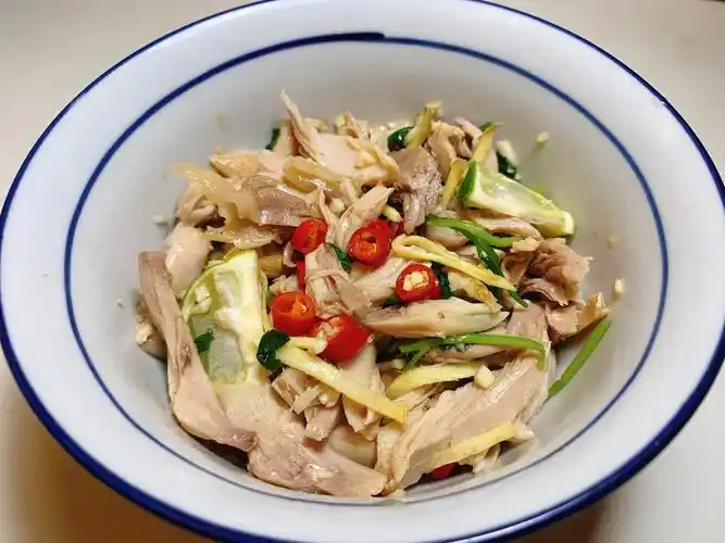 家常版手撕鸡的做法配方简单易做口感和味道还非常不错