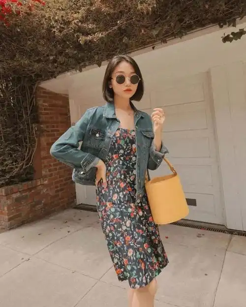 四川省服装(服饰)协会 - 外套里面别穿打底衫了,2021春天流行这么穿!