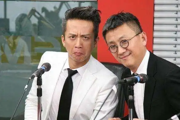 邓超俞白眉新作,孙俪吴京闪亮出镜,我却被"小学校庆"抢眼