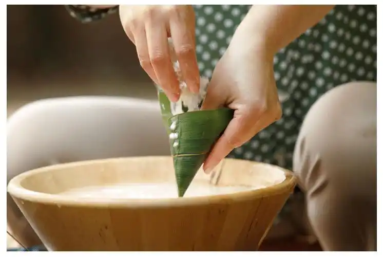 一粽难求峨嵋手工现包粽子限量150份新鲜出炉即刻起晒订单赢免单大礼