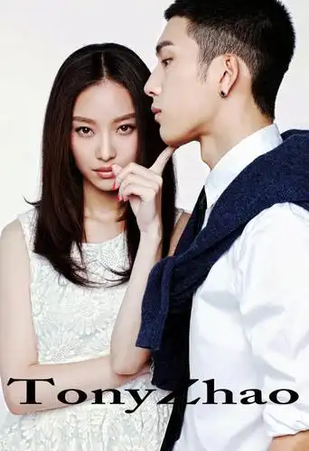 立星传媒转报——井柏然倪妮恋情曝光 不同框发型照样配一脸