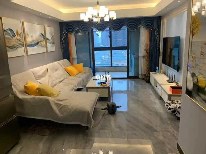 九号线地铁旁法兰三室两厅两卫 精装修出租