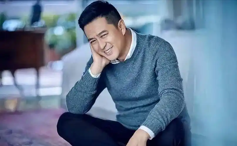 5位男星,人过中年却儒雅帅气 有你喜欢的大叔么_靳东_张嘉译_形象气质