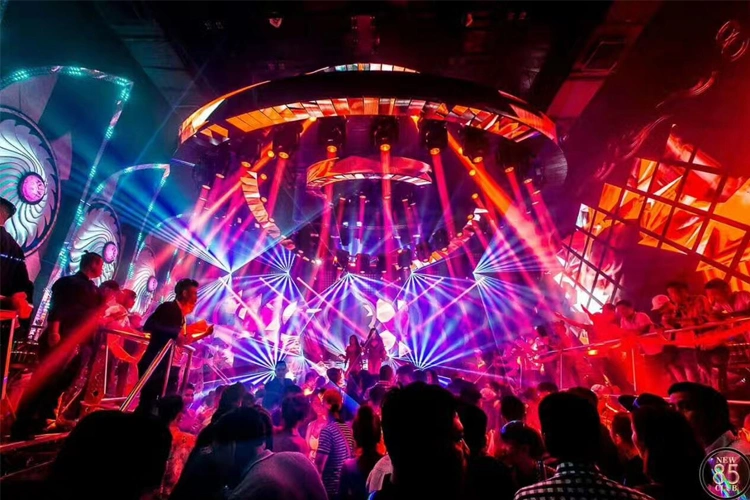 关于酒吧舞台灯光