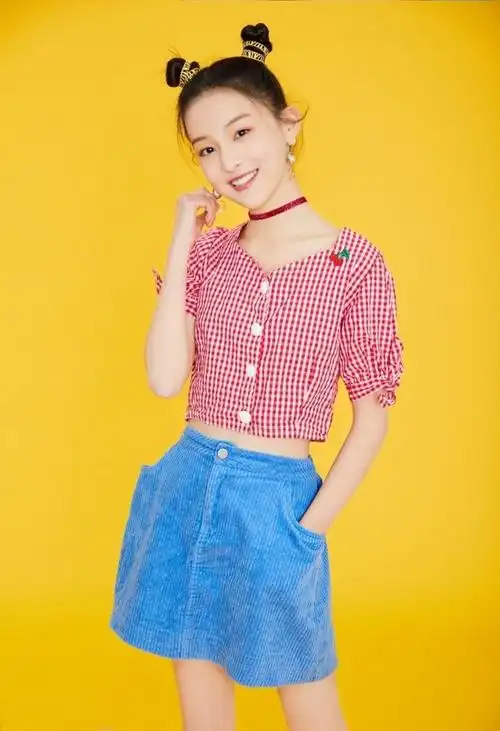 14岁就演"范闲妈妈",顾语涵小小年纪时尚感不俗,美得有点犯规