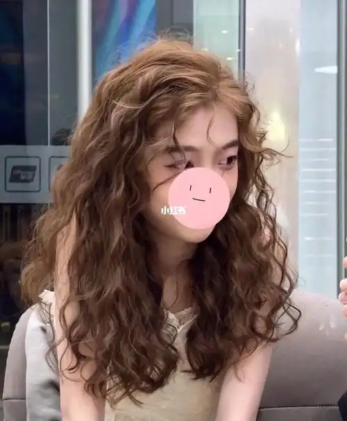 圆脸大脸很适合的法式卷发越洗越好看