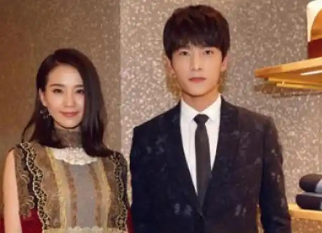 杨洋和女星合照,图1甜美,图2尴尬,看到图4被暖到了!