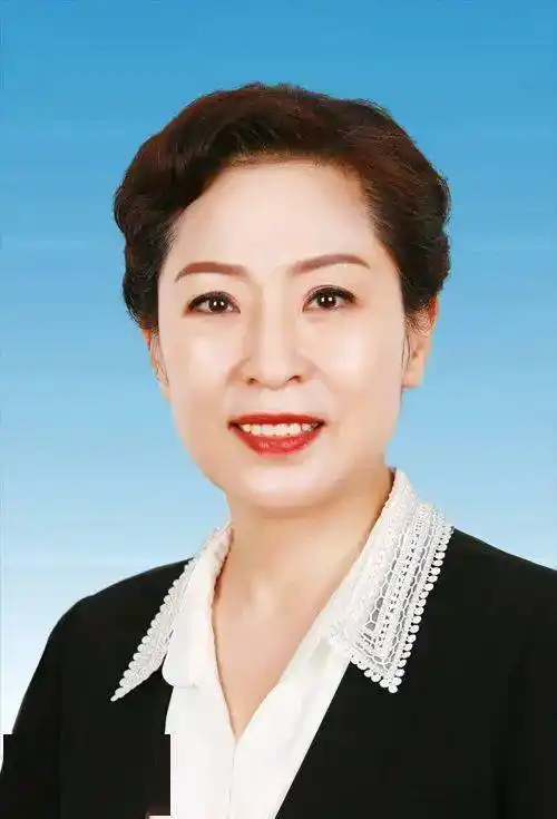 涂虹,女,汉族,1966年6月生,在职研究生,中共党员,现任遂宁市委常委