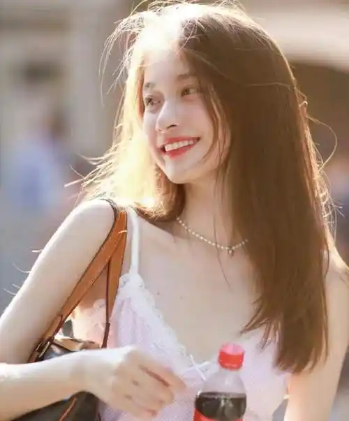 特别治愈的笑容图片