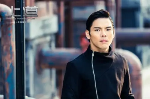 《战狼》点燃硬汉题材 向佐霸气亮相《上道》