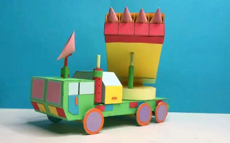 【卡纸手工】制作一辆战术导弹发射车,发射箱可360度旋转!