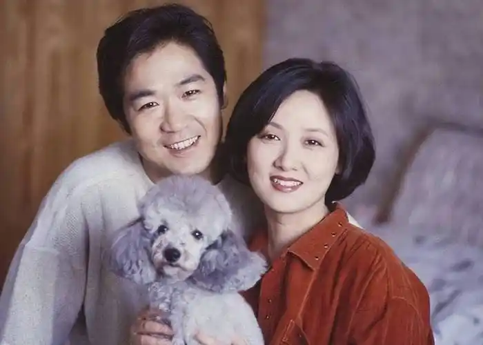 孩子的8位女星,有人收养了两个孩子,有人摘掉了子宫_宋春丽_潘虹_邓婕