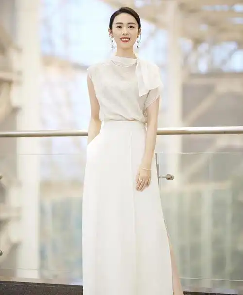 小章子怡童瑶的上台之道和他所用的贵人