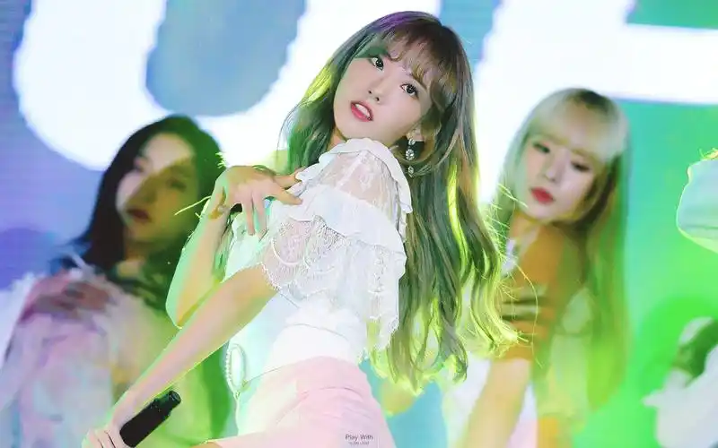 宇宙少女sbs powerfm power up演唱会高清饭拍合集[20181021]