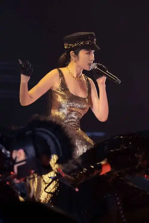 陈慧琳新歌谢谢你陪我那么久上线上海站演唱会首唱感悟失去与珍惜