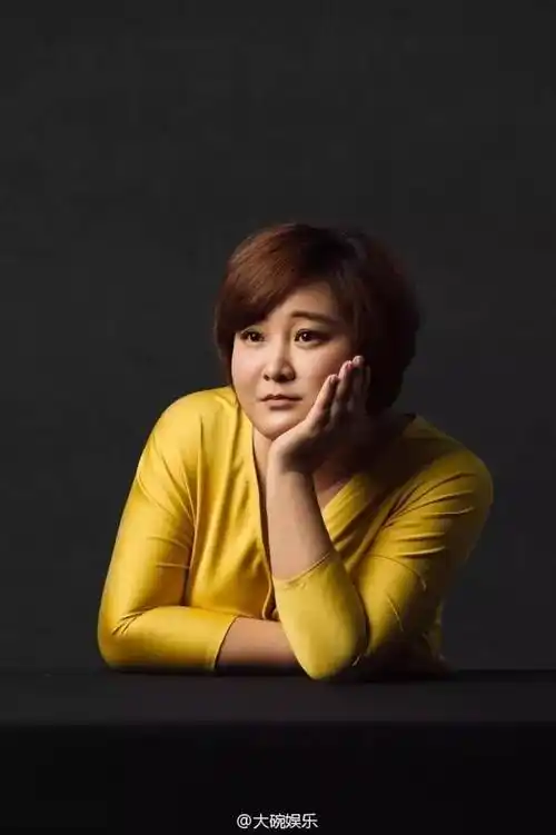 从"黑山姥姥"到"喜剧娘胖子",终于知道贾玲为什么选了他
