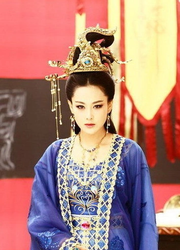 图张馨予妲己剧照欣赏封神榜演绎妖娆魅惑的九尾狐