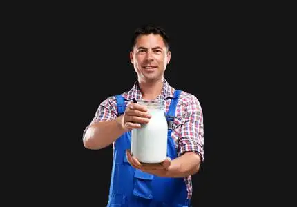 送牛奶的人图片