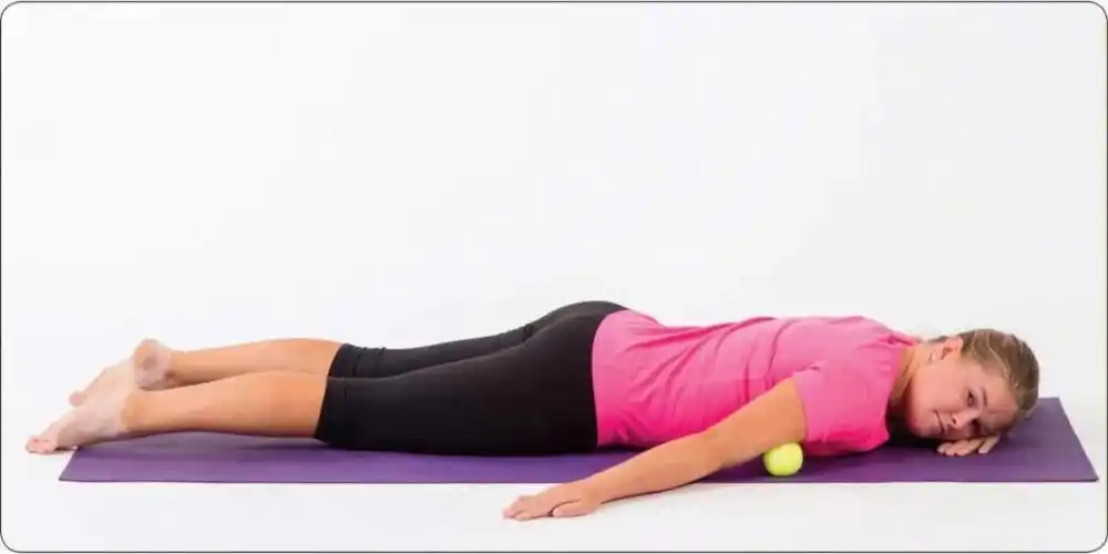 纠正性训练网球放松肱二头肌