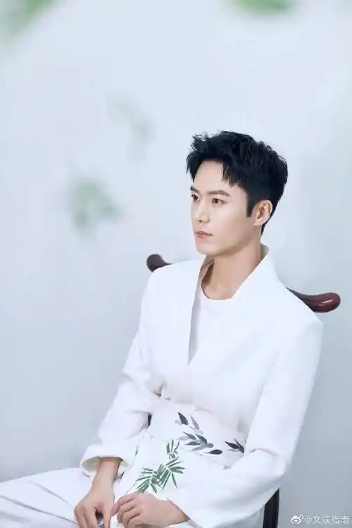 暑期嘉年华##茅子俊周子舒定妆照