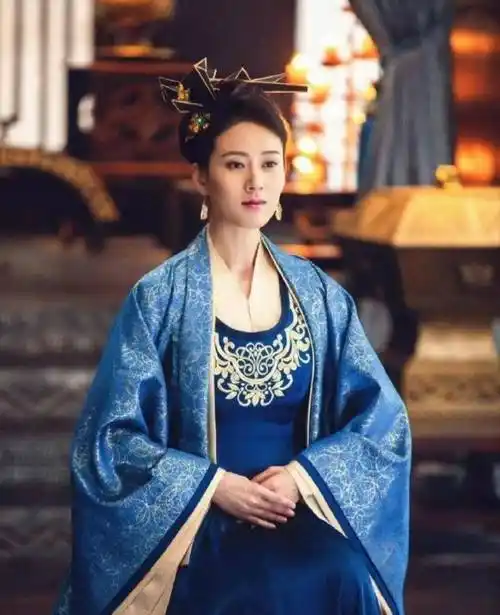 5年后演《与凤行》41岁的她妖气太重,差点认不出_萧何_观众_赵柯