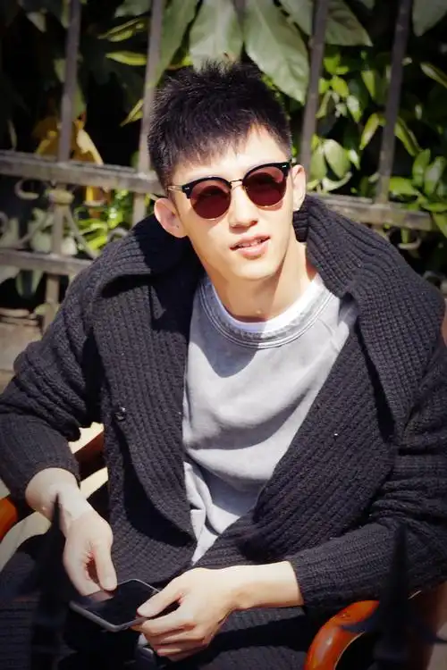 黄景瑜#wuli鲸鱼老大萌萌哒!我怎么这么萌