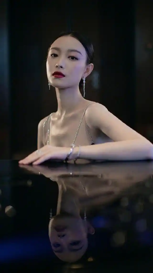 原创倪妮的时尚感太强了!完美身材 无敌气质,堪称时尚界的女王