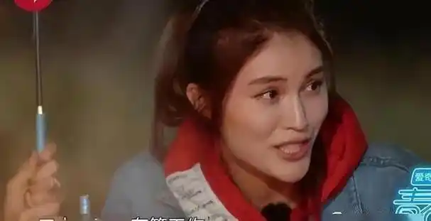 她曾是《非常6 1》的礼仪小姐,月收入只有800元,如今成国际超模