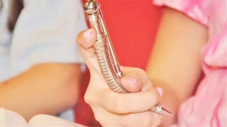 世界上最不正经的笔,玩它能让智商突破140?真长见识了!