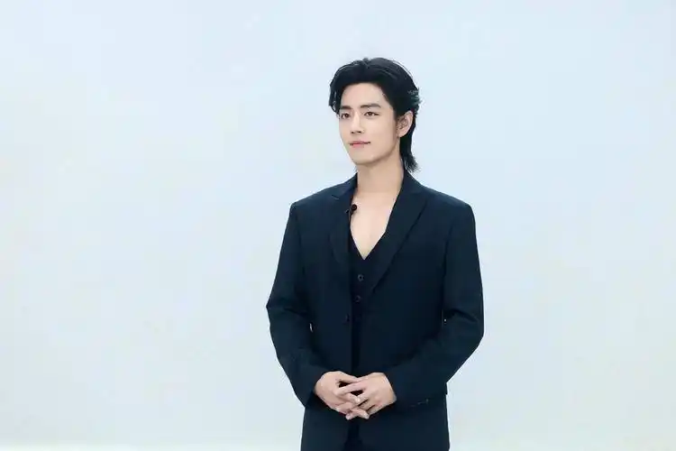 肖战排在第二名,第一名是黑马_王一博_成毅_电视