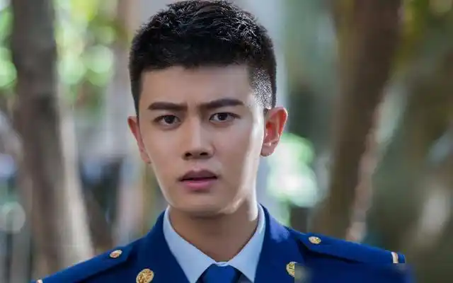 任嘉伦作品盘点:出道9年8部剧《锦衣之下》令人出不了坑