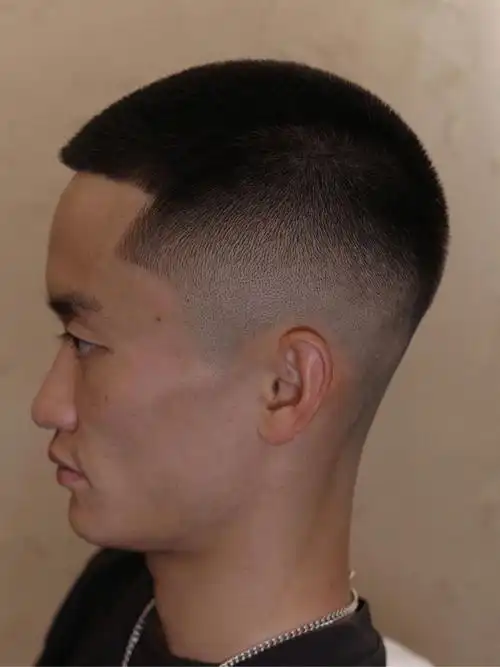 理发师视角美式圆寸