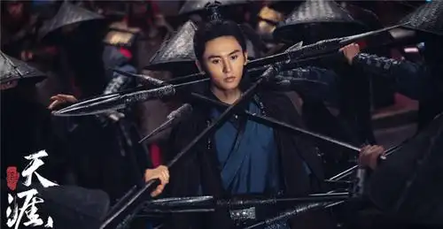 电视剧,自然是一开始就备受关注,何况这部《天涯客》还是"双男主"的