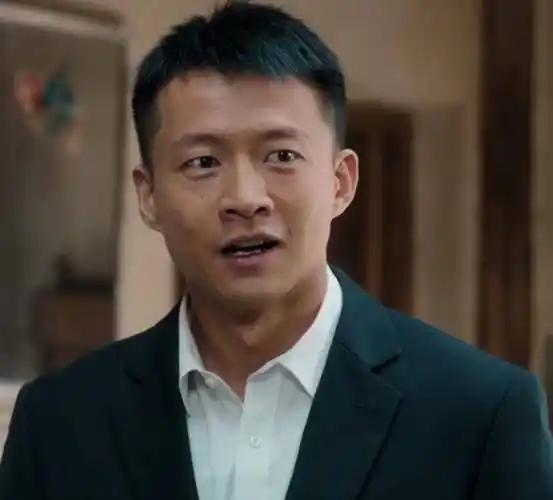 演员唐曾:坚持演戏,追求幸福的独立生活_人生_梦想_事业