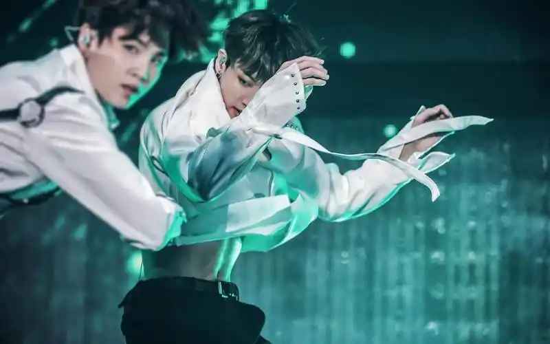 【田柾国】【色气向】田柾国-顶腮/顶胯/腹肌/肱二头肌(上)_哔哩哔哩