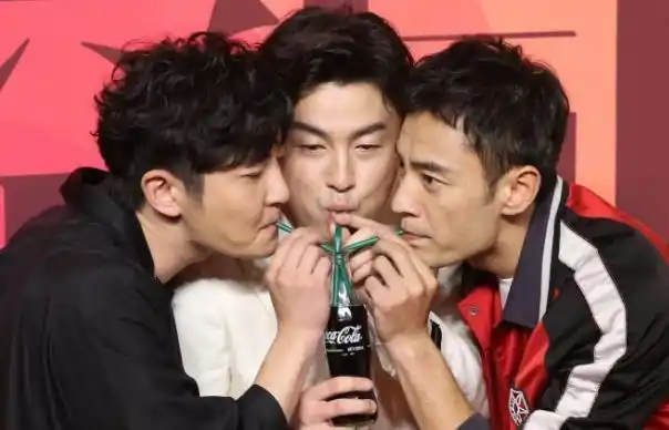 郭京飞雷佳音李光洁什么关系,郭京飞雷佳音李光洁是同学吗