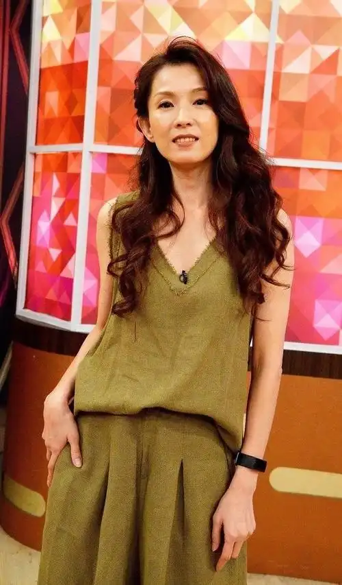 叶全真一个惊艳了时光的女人如今身材消瘦差点认不出了