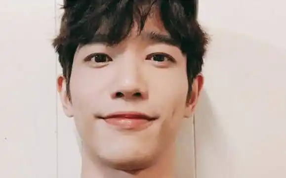 凭借模特身份出道的刘以豪,是一个全面发展的明星,让人佩服_比赛_成绩