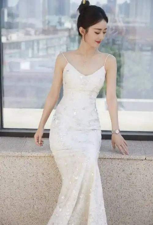 陪跑3次的赵丽颖,连baby也没打过?_迪奥_时尚_造型