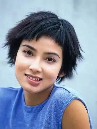 那些年香港混血女明星,谁美人迟暮谁魅力不减.