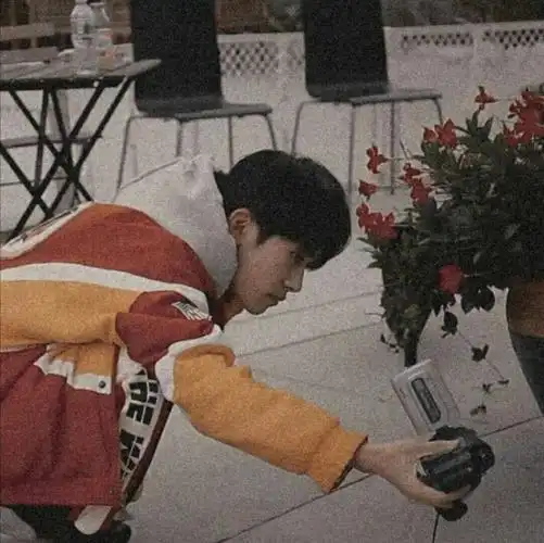 易烊千玺头像壁纸