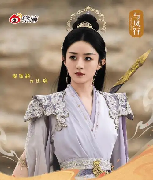 原创赵丽颖晒照宣传新剧对镜比心甜如初恋指甲漆黑引争议