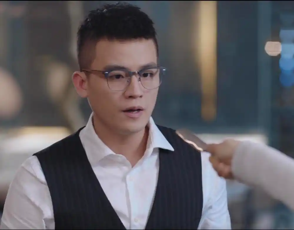 陌生的恋人宋茜表演浮夸欧豪表情呆滞第一集就抠图