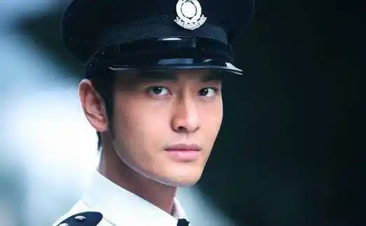 当明星们穿上警服,baby美,黄晓明帅,刘德华最经典!_形象_王凯_古天乐