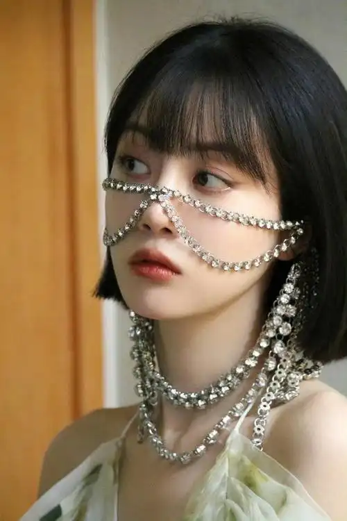 和迪丽热巴,好资源不会先到她,原以为合约结束后,李溪芮会走的更好