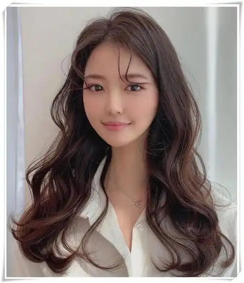 超减龄甜美中长款烫发(不显老的5款烫发)(1)