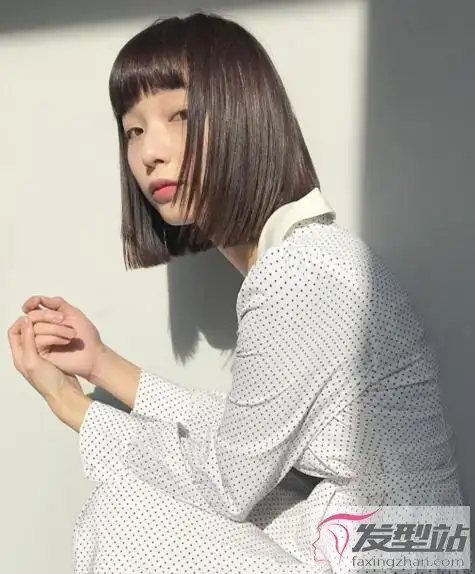 短发弄什么发型好看 短直发彰显利落简约美_发型站_最新流行发型设计