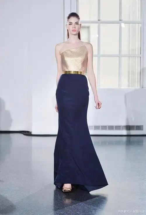 女性晚礼服穿搭:如何穿出高级感和优雅气质?