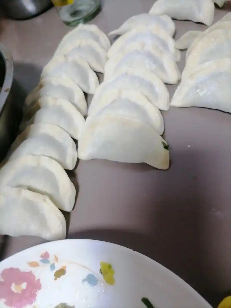 手工饺子 #简简单单又一餐 #家常便饭吃得香 她下午早回亲 - 抖音